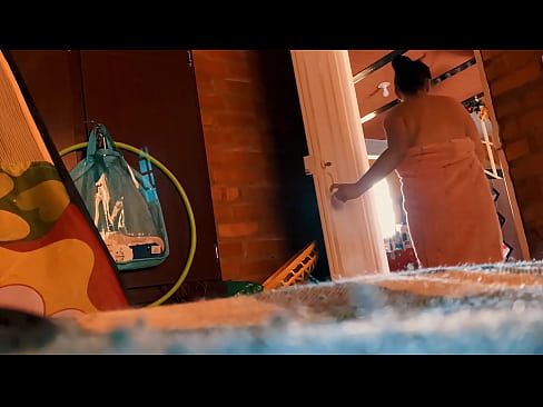 ❤️ דער פעטער גייט מיר נאך אריין אין דער רעגנדל, ער פאקט מיך בשעת איך גיי א רעגנדל. ️❌ סלוץ ביי yi.hochu-sex-tomsk.ru